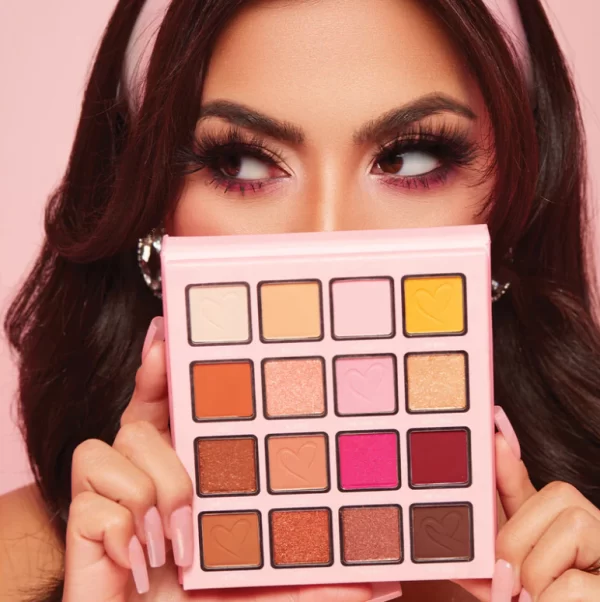 Paleta De Sombras Evettexo Eyes On Me Beauty Creations